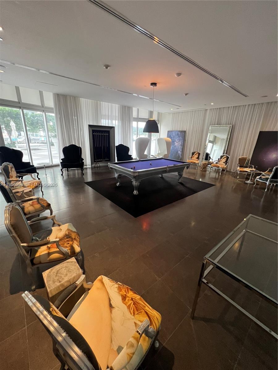 495 Brickell Ave #2707 Miami, FL 33131