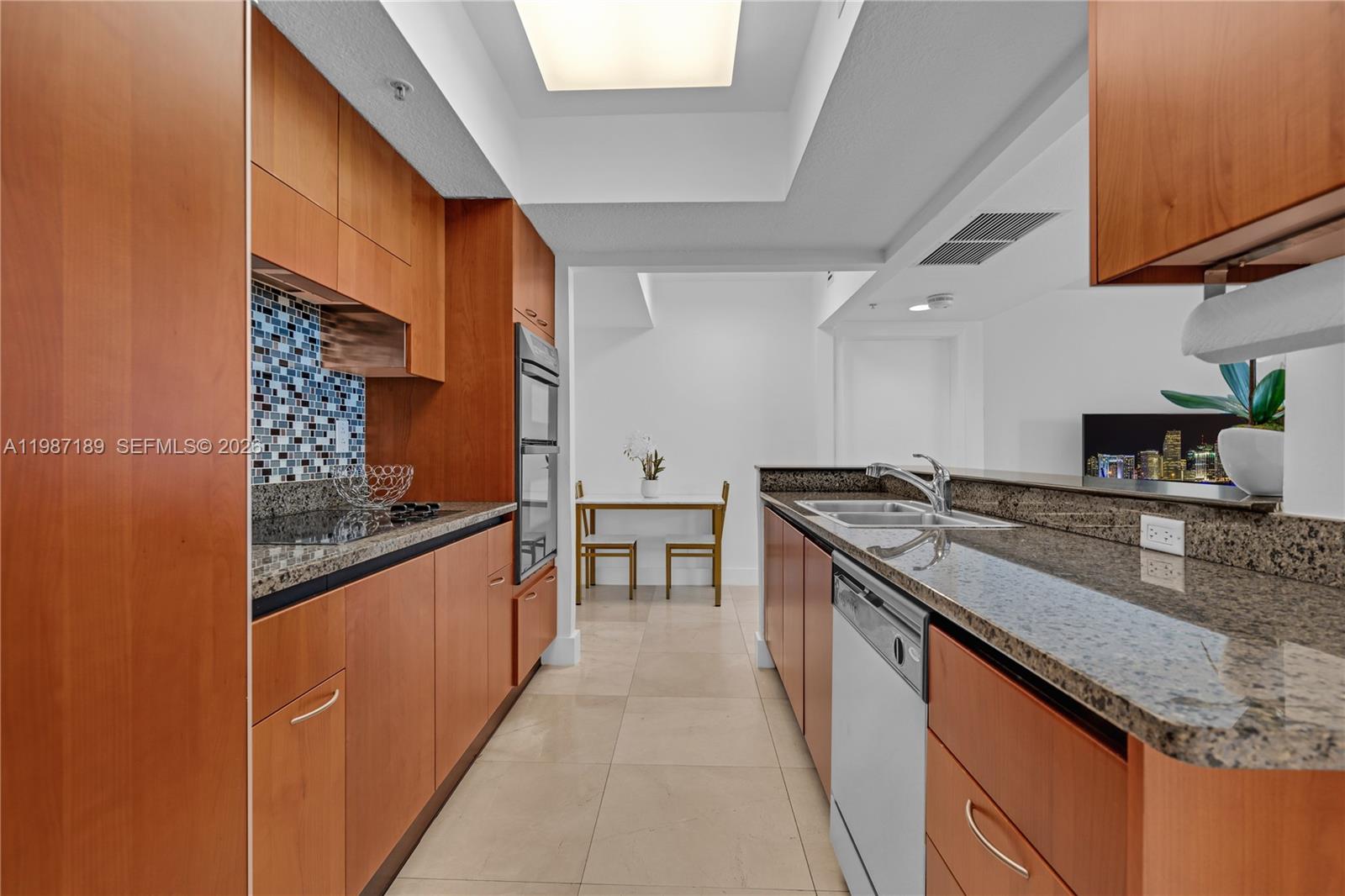 image 1500 Ocean Drive13