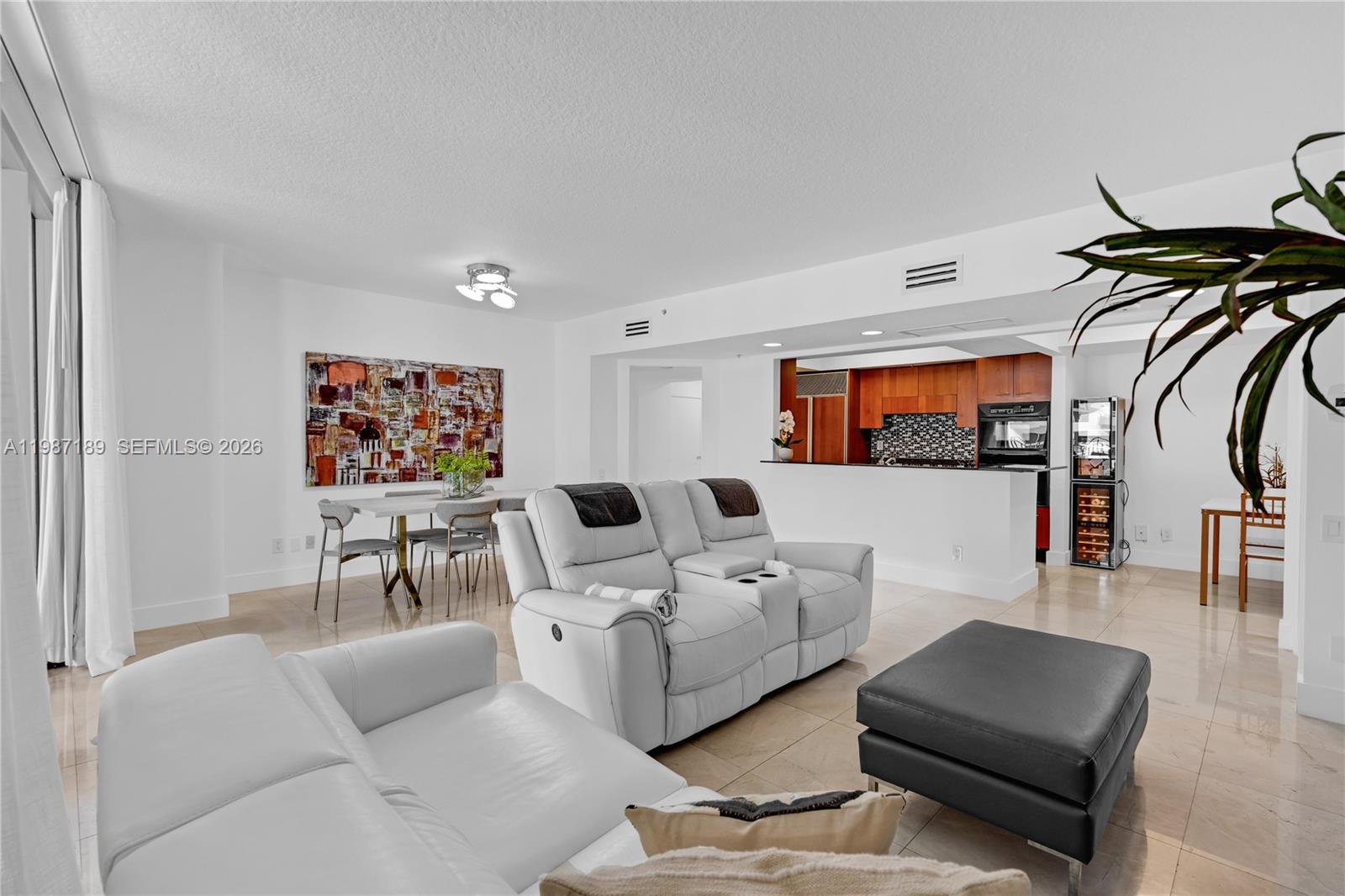 image 1500 Ocean Drive3