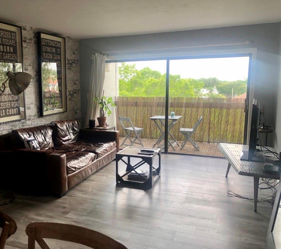 10317 NW 9th St Cir #507-9