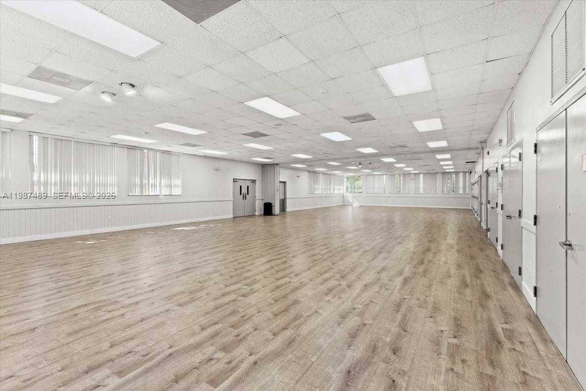 1041 NW 189th Ave Pembroke Pines, FL 33029