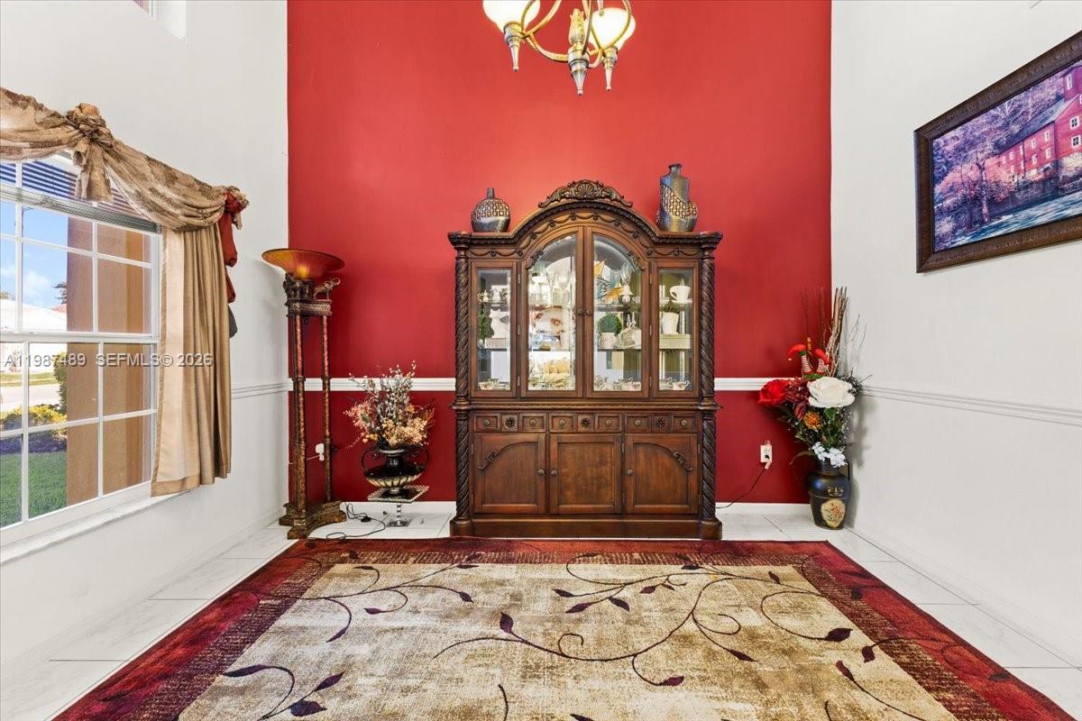 1041 NW 189th Ave Pembroke Pines, FL 33029