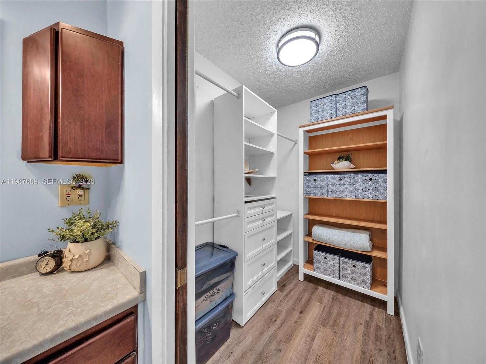 9621 NW 8th St Pembroke Pines, FL 33024