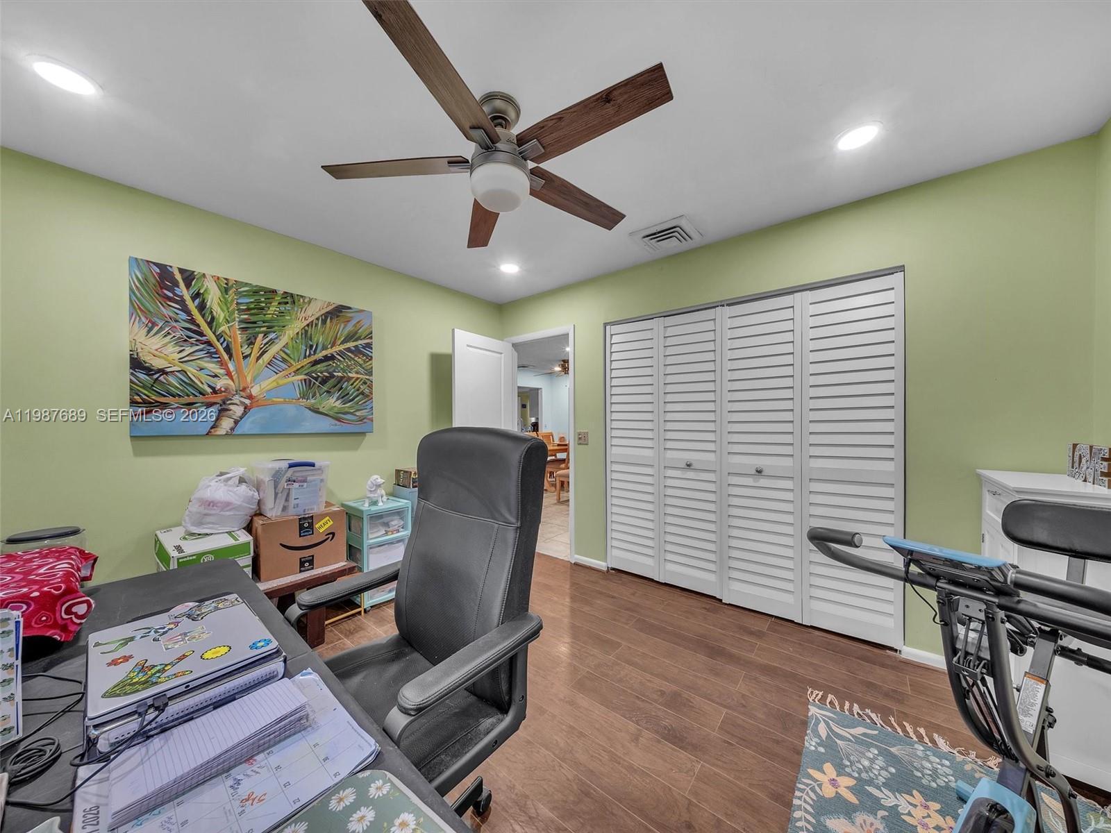 9621 NW 8th St Pembroke Pines, FL 33024