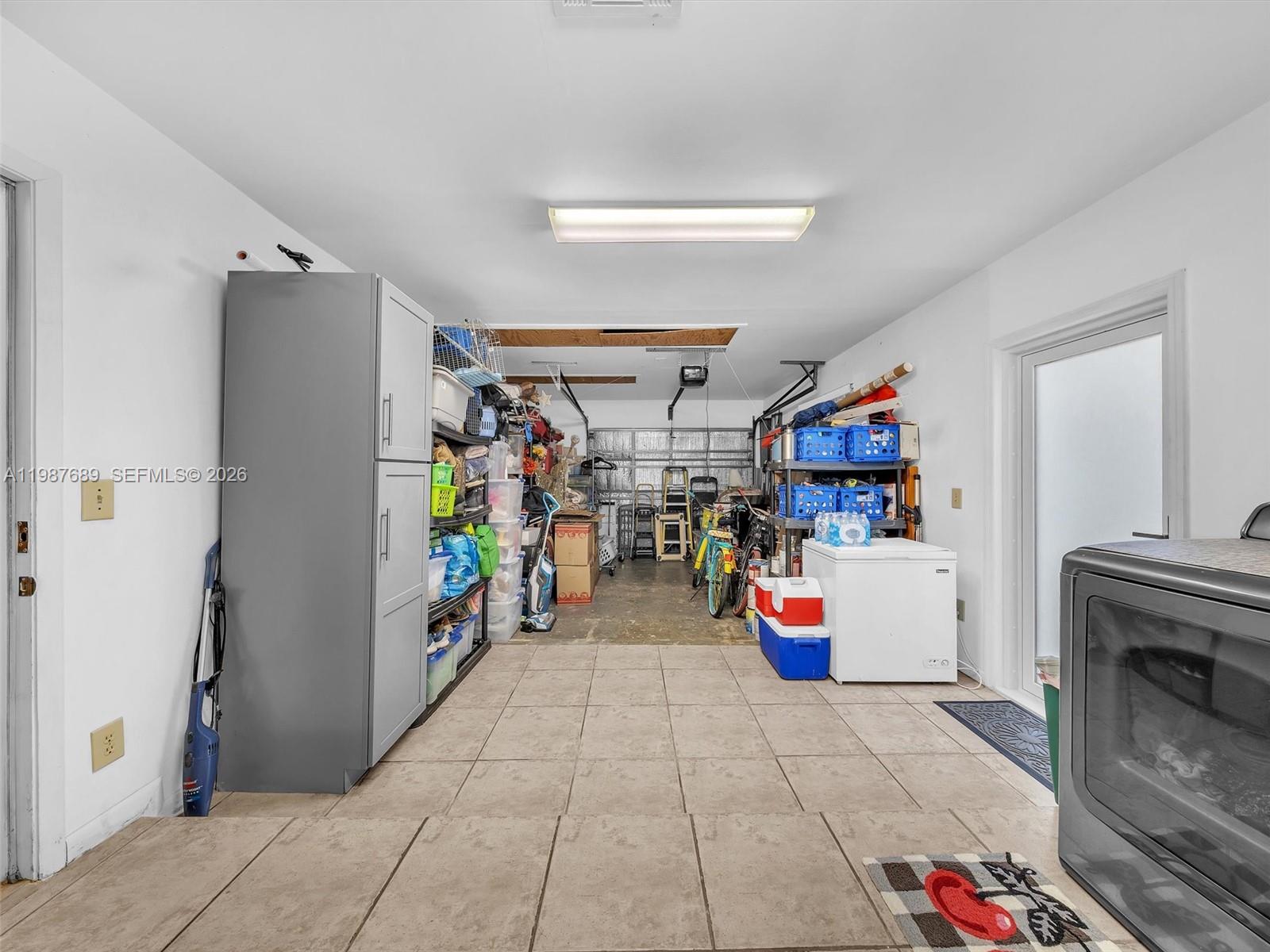 9621 NW 8th St Pembroke Pines, FL 33024