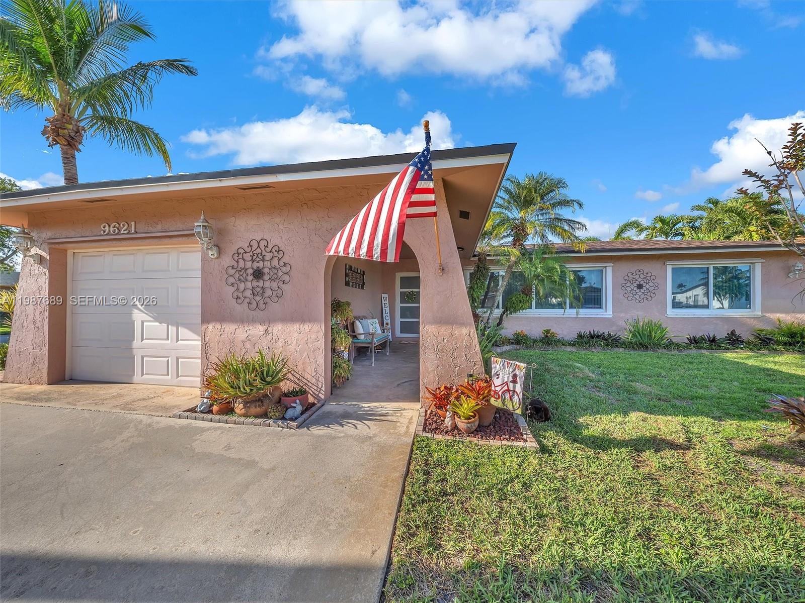 9621 NW 8th St Pembroke Pines, FL 33024