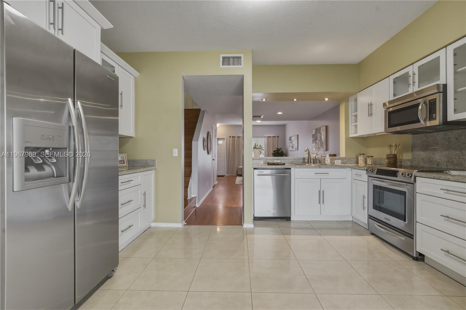 16635 Hemingway Dr Weston, FL 33326