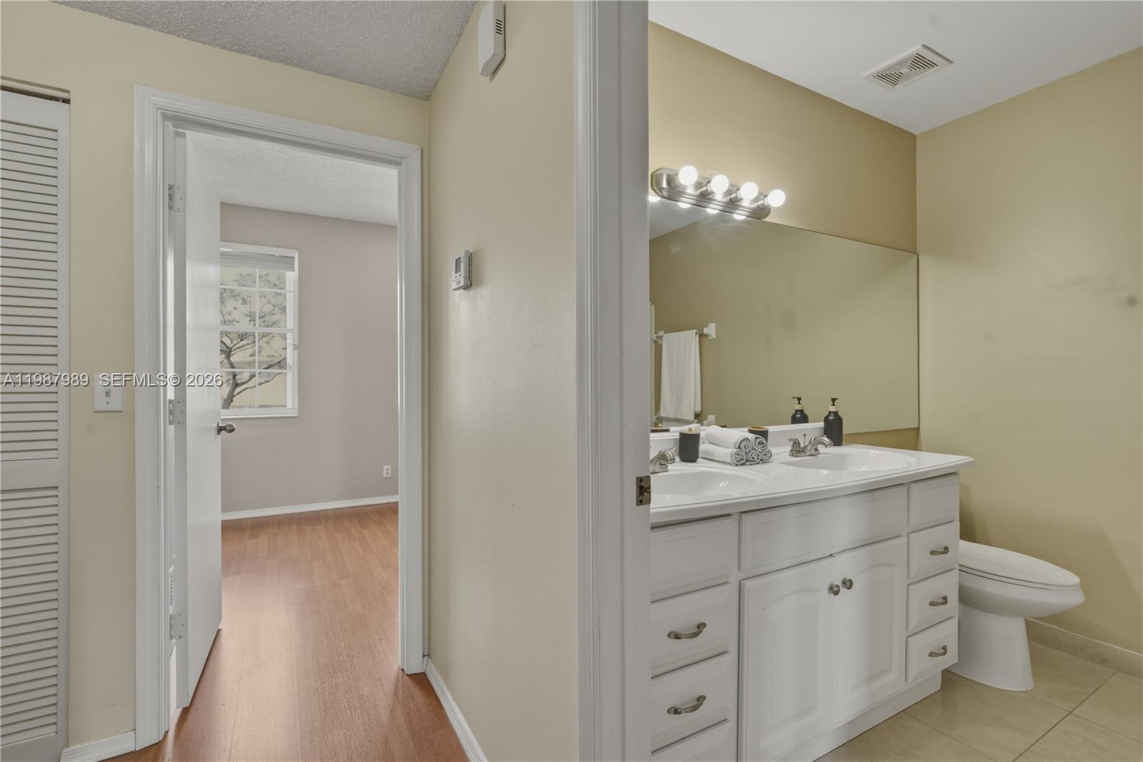 16635 Hemingway Dr Weston, FL 33326