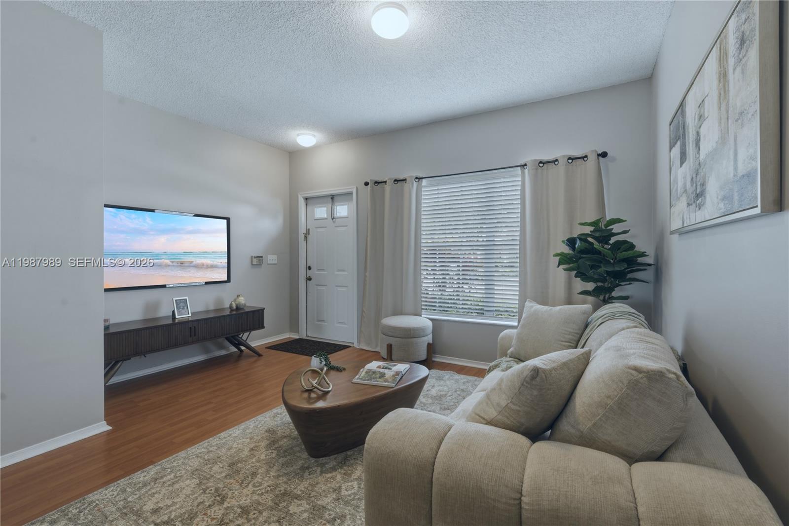 16635 Hemingway Dr Weston, FL 33326