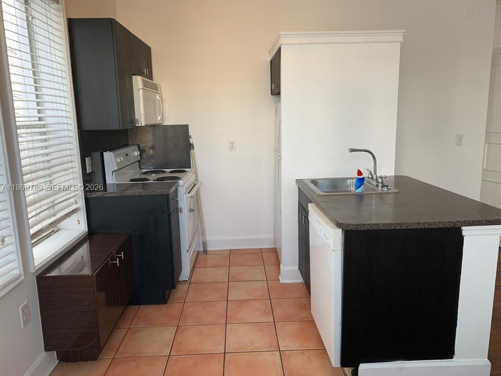 1027 Pennsylvania Ave #203 Miami Beach, FL 33139