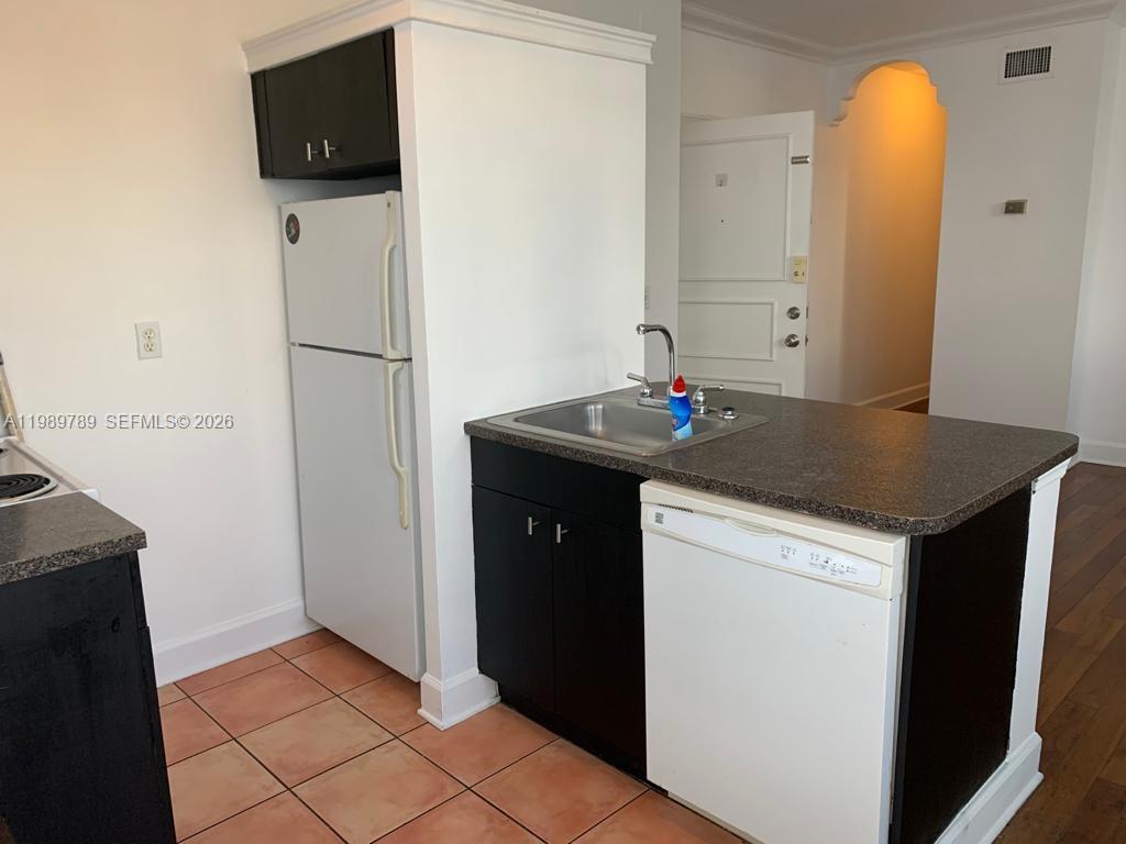 1027 Pennsylvania Ave #203 Miami Beach, FL 33139