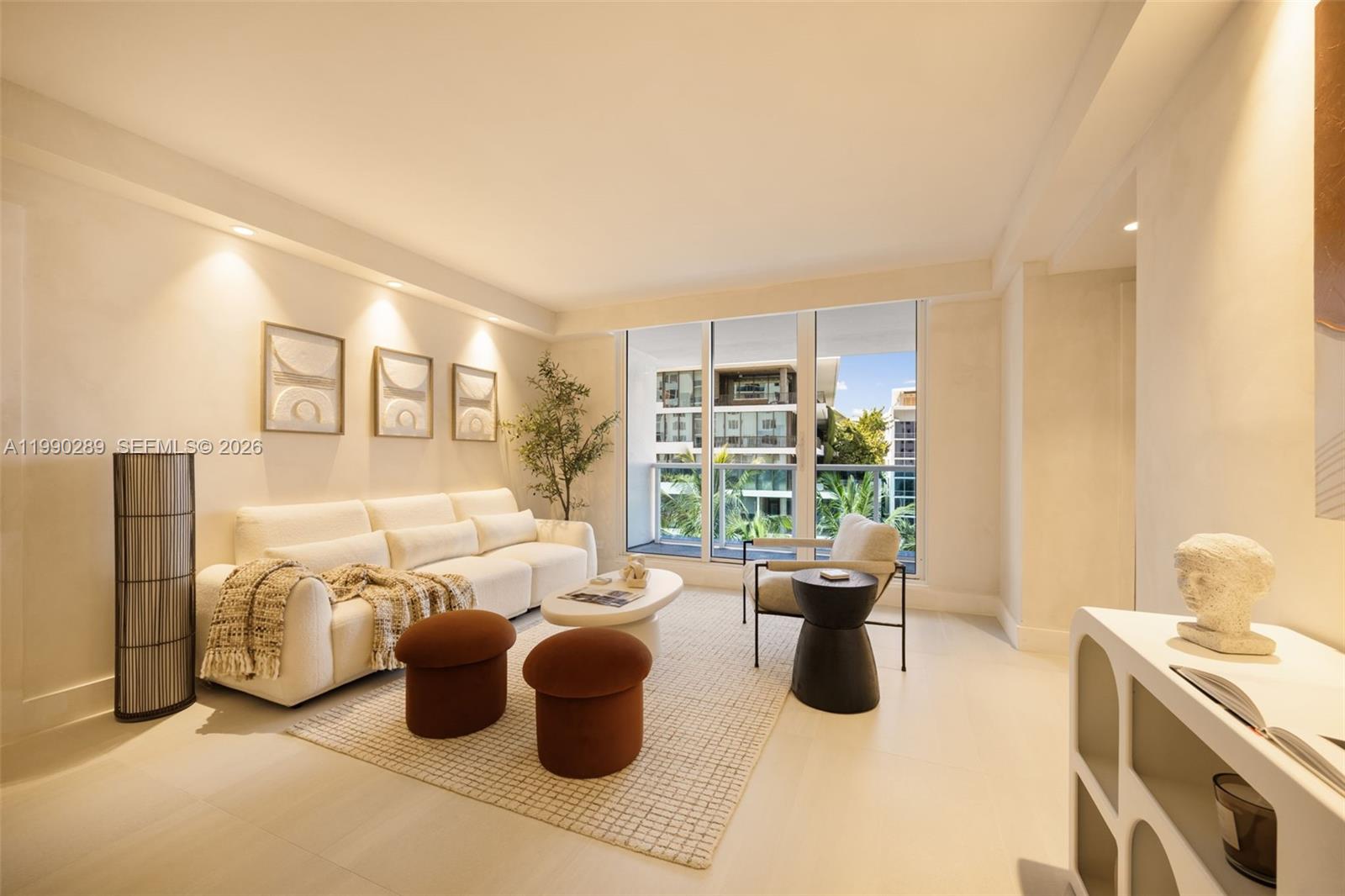 2301 Collins Ave #526 Miami Beach, FL 33139