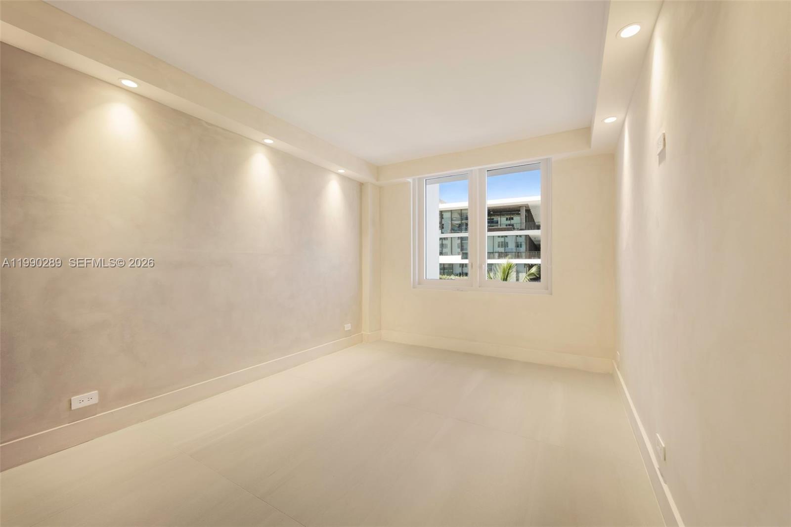 2301 Collins Ave #526 Miami Beach, FL 33139