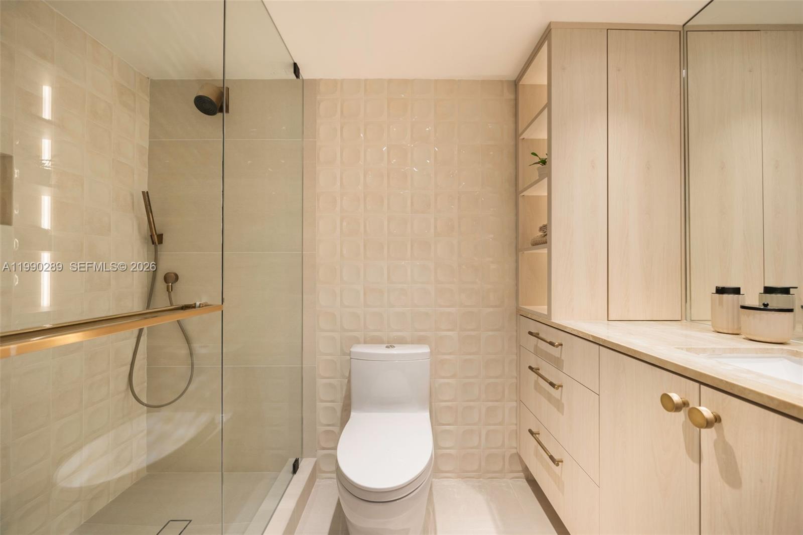 2301 Collins Ave #526 Miami Beach, FL 33139