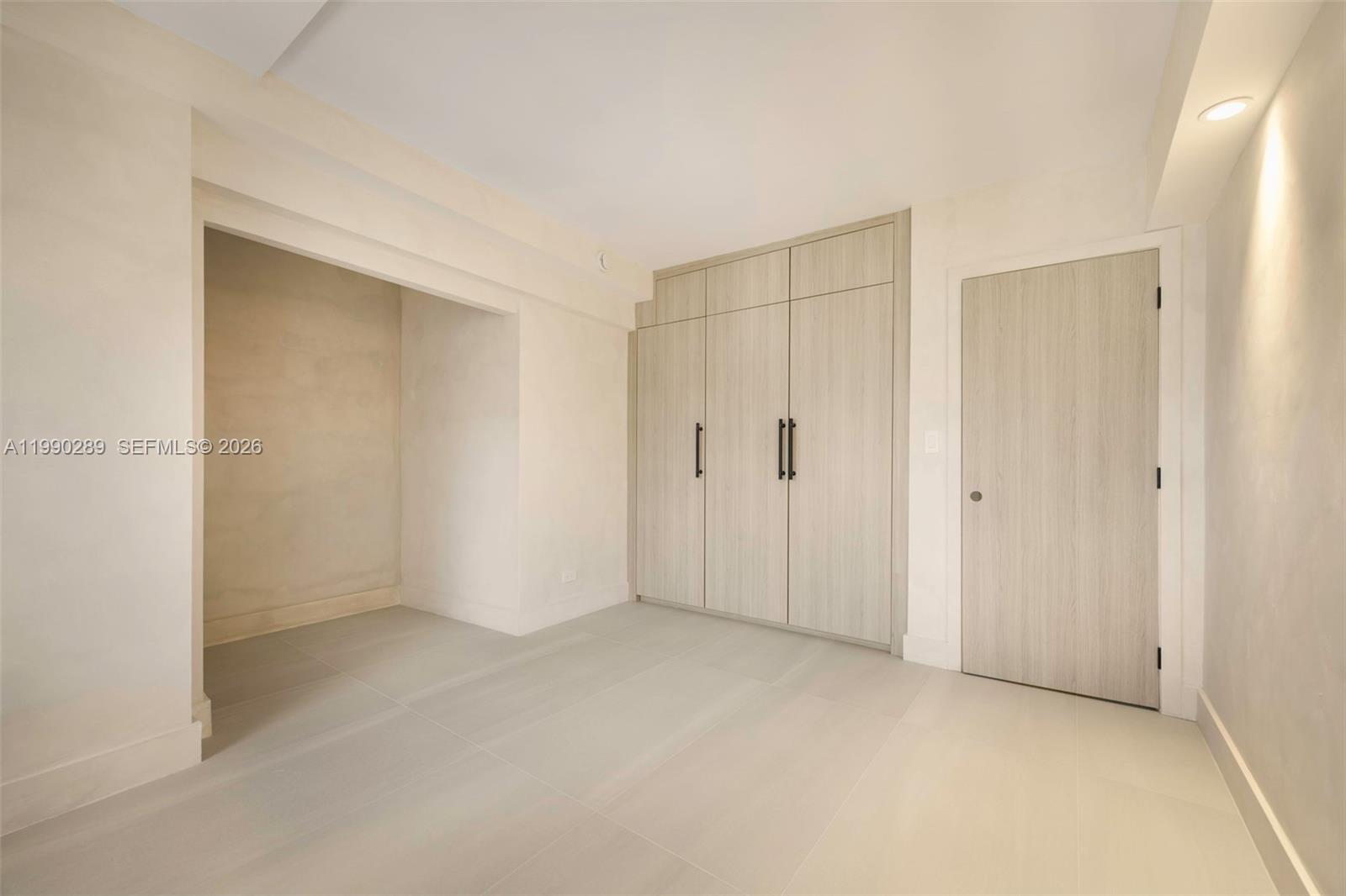 2301 Collins Ave #526 Miami Beach, FL 33139