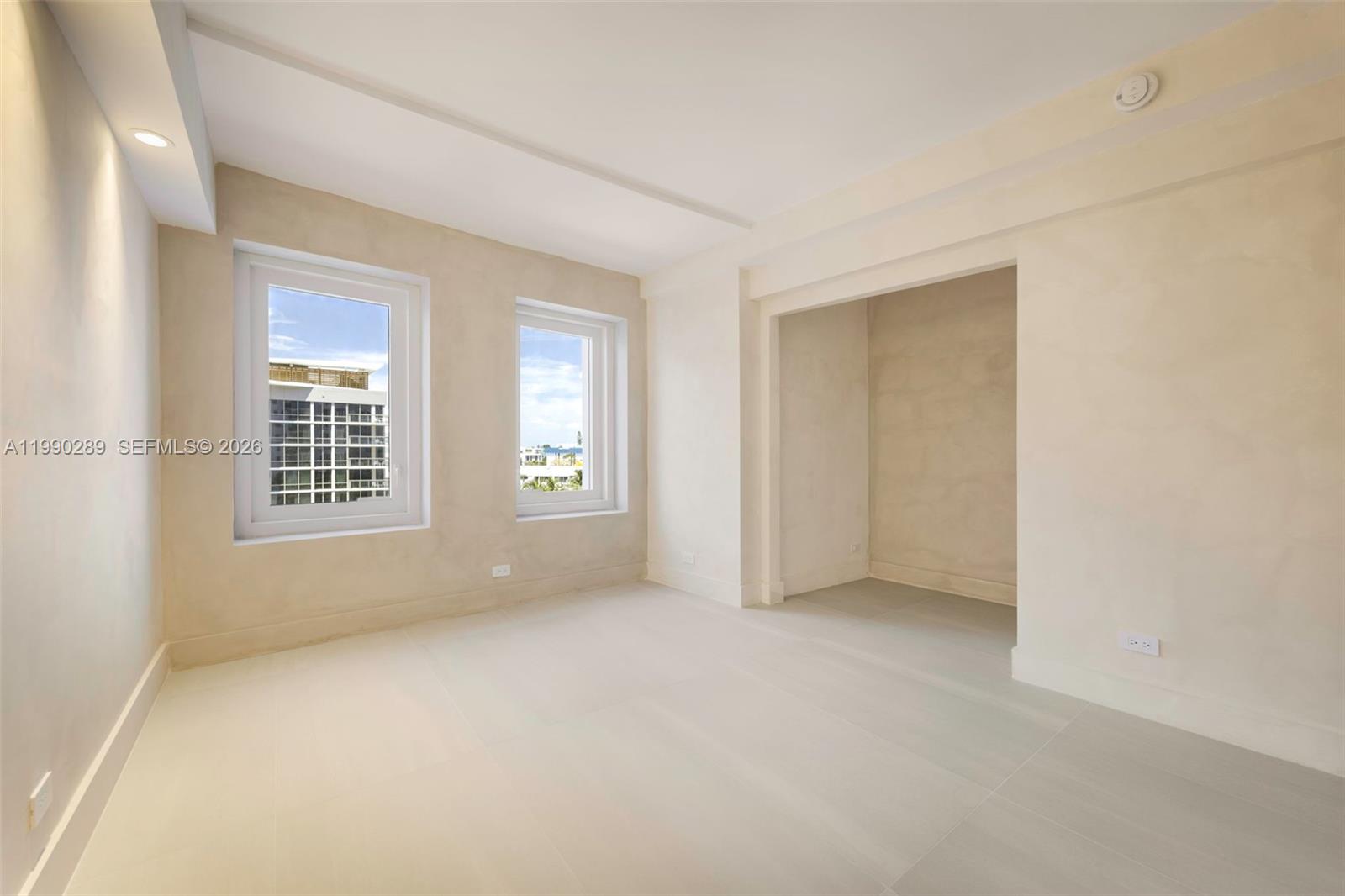 2301 Collins Ave #526 Miami Beach, FL 33139