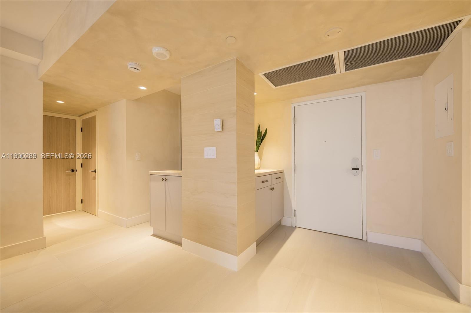 2301 Collins Ave #526 Miami Beach, FL 33139