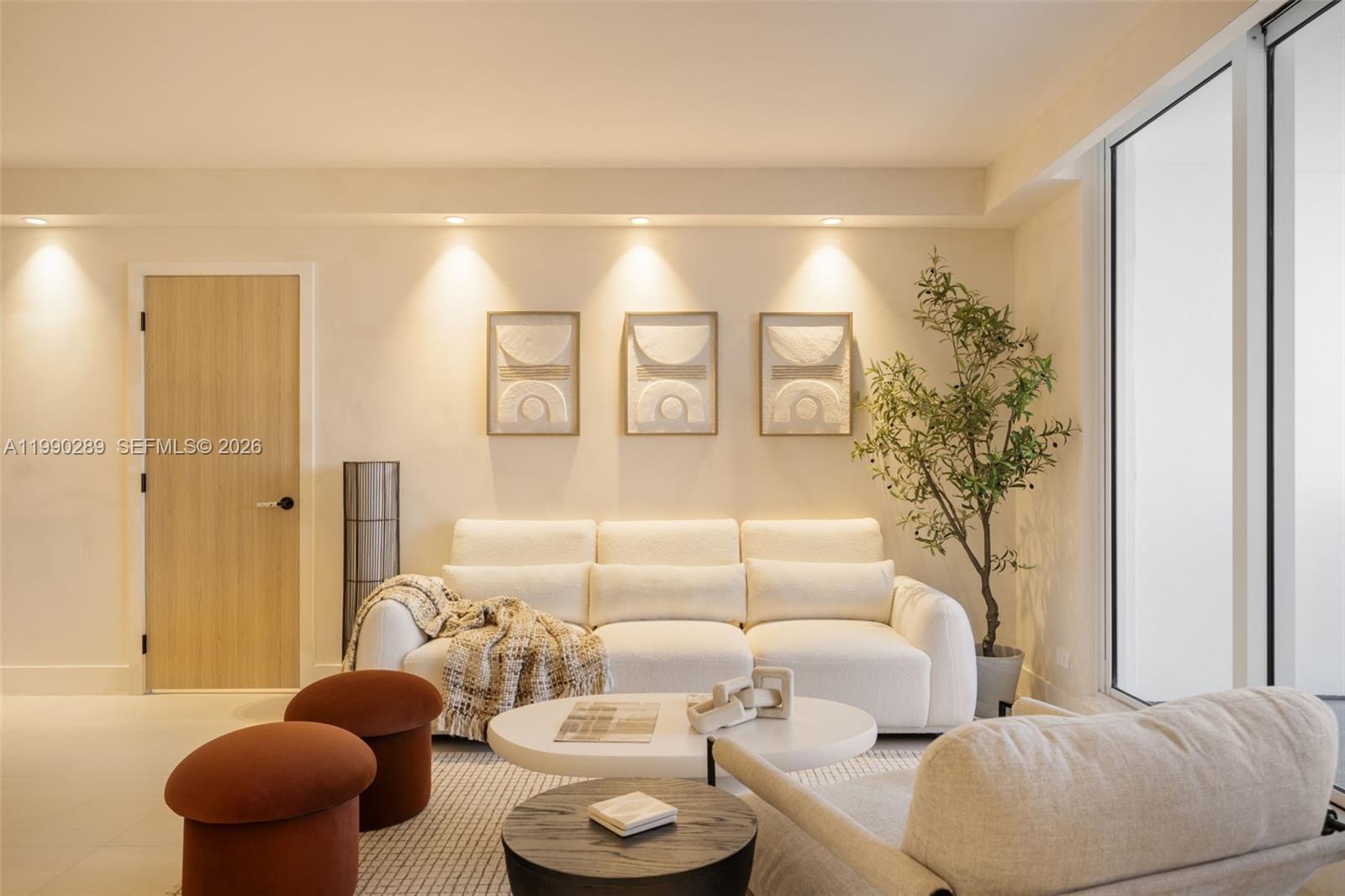 2301 Collins Ave #526 Miami Beach, FL 33139