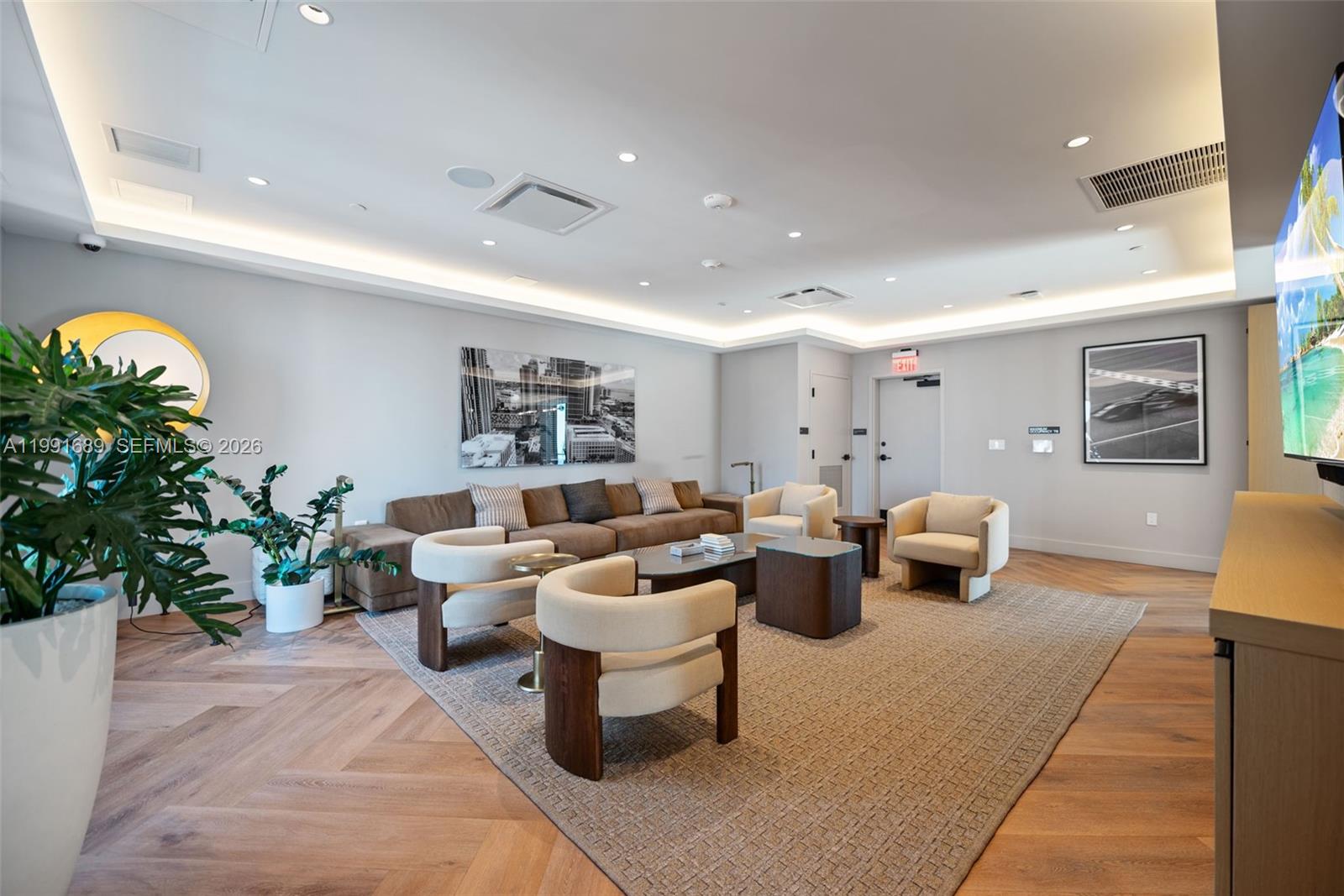 image 501 FIRST Residences23