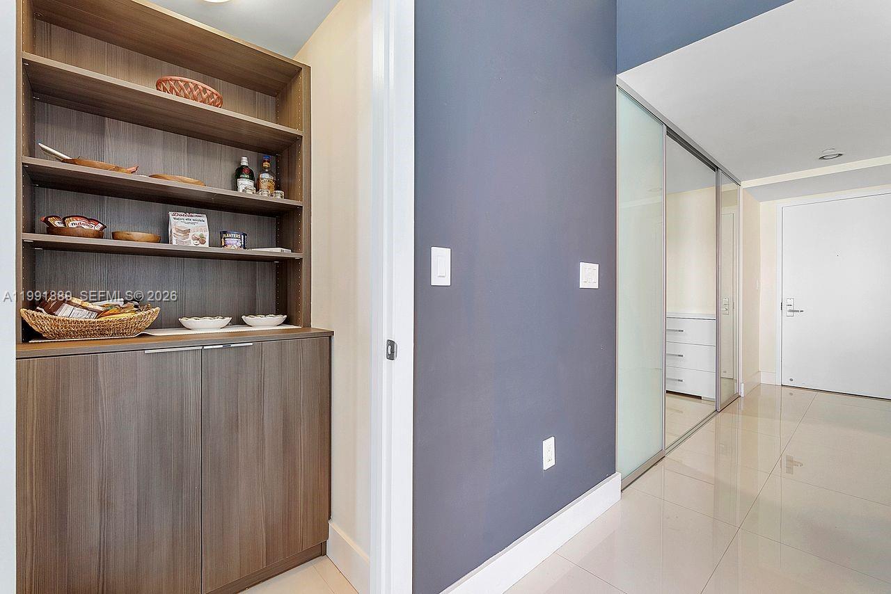 465 Brickell Ave #3905 Miami, FL 33131