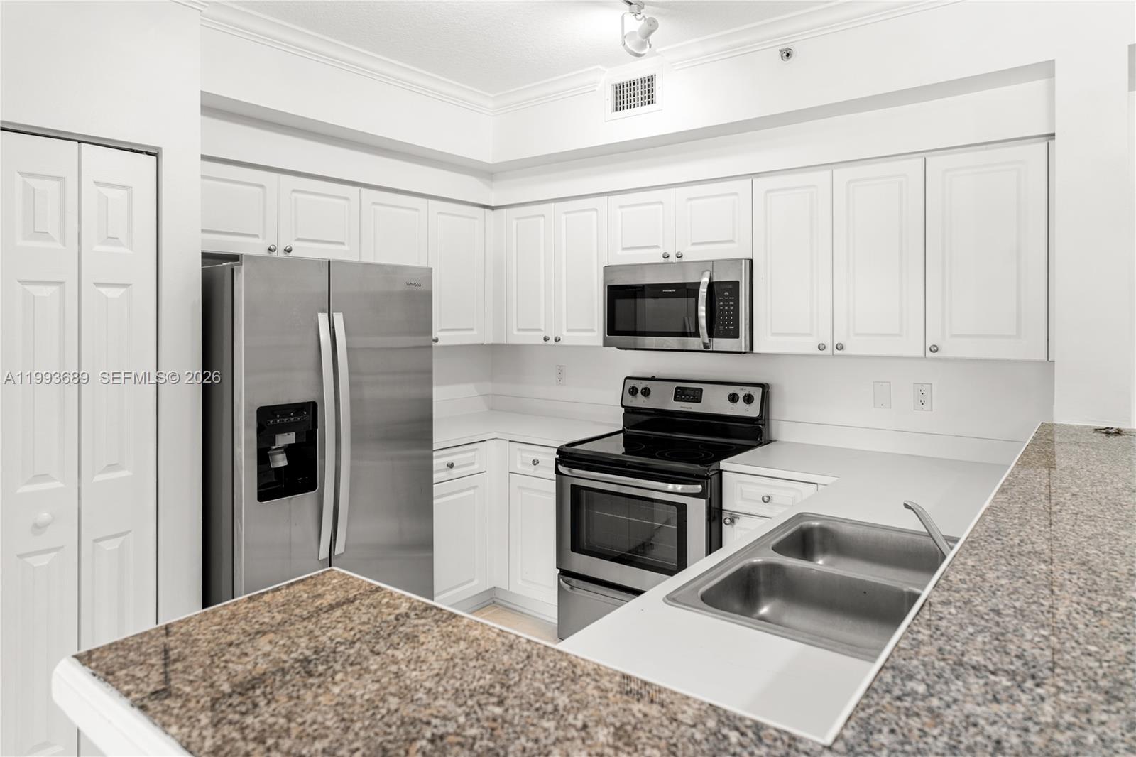 6851 SW 44th St #305 Miami, FL 33155