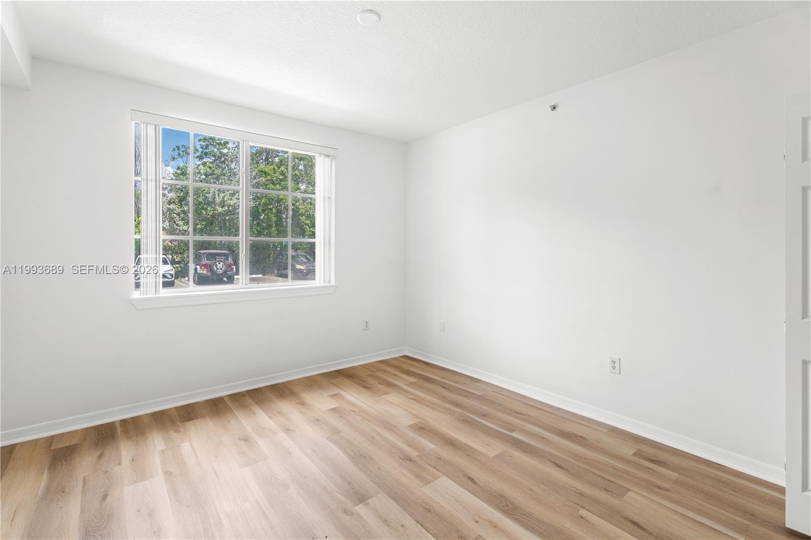 6851 SW 44th St #305 Miami, FL 33155