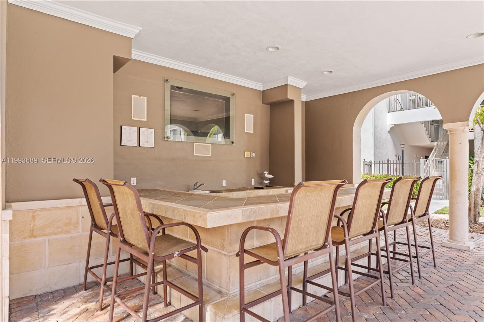 6851 SW 44th St #305 Miami, FL 33155