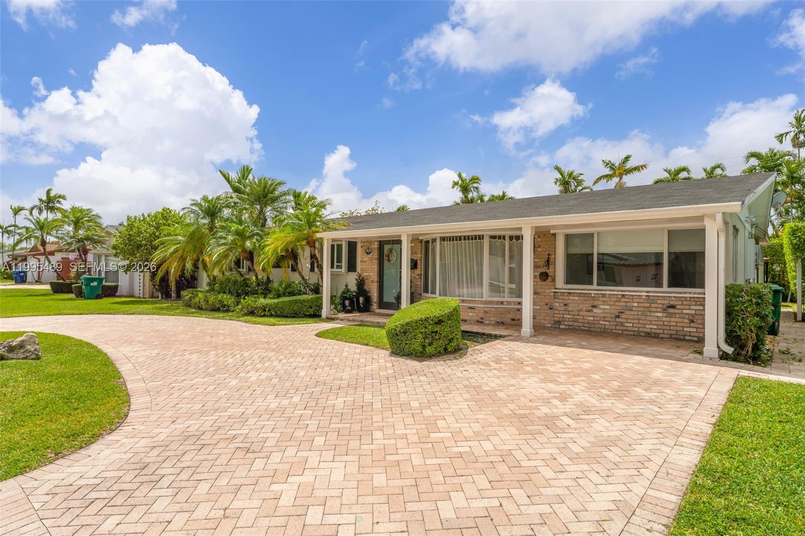 5810 SW 89th Ct Miami, FL 33173