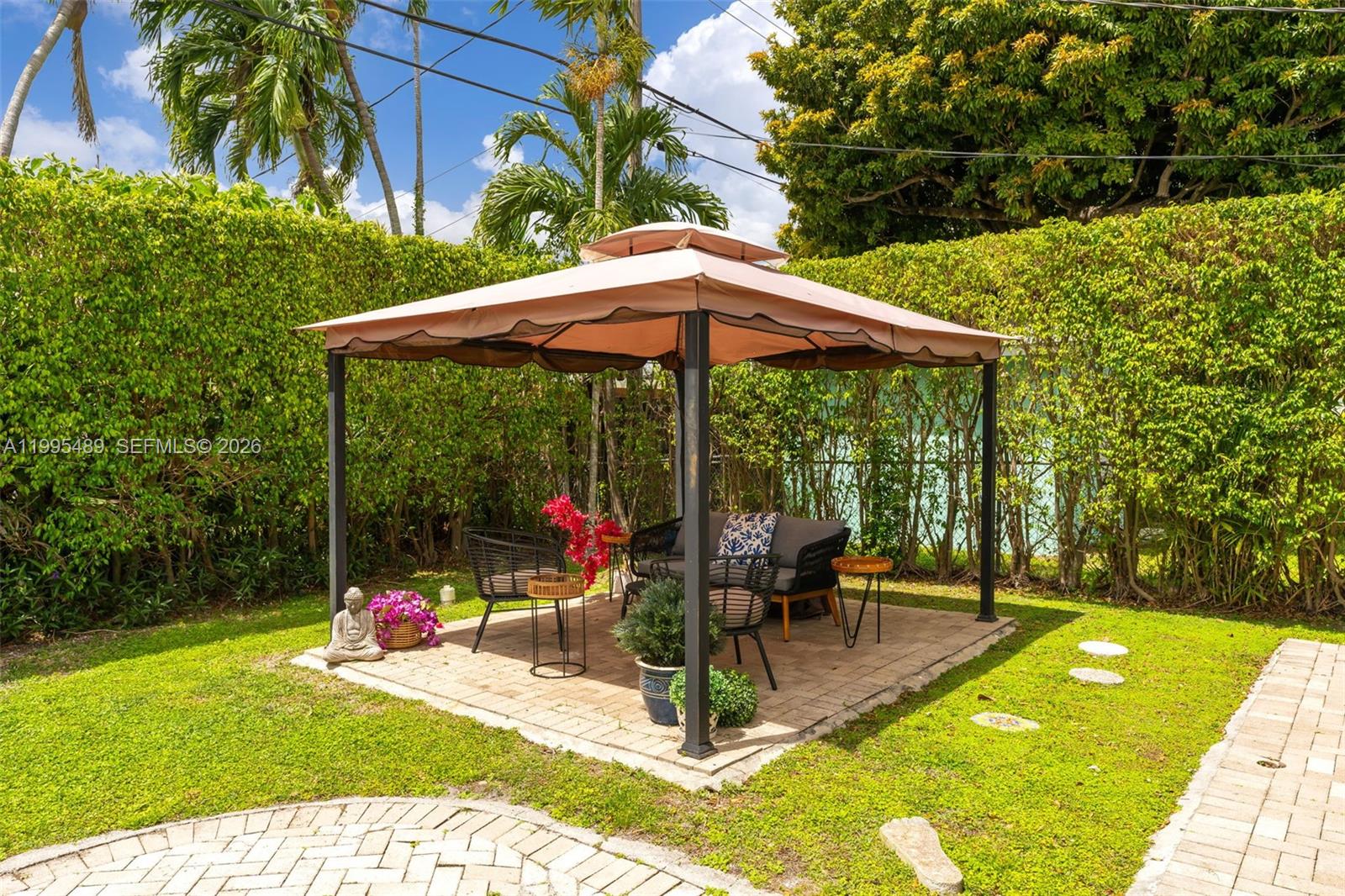 5810 SW 89th Ct Miami, FL 33173