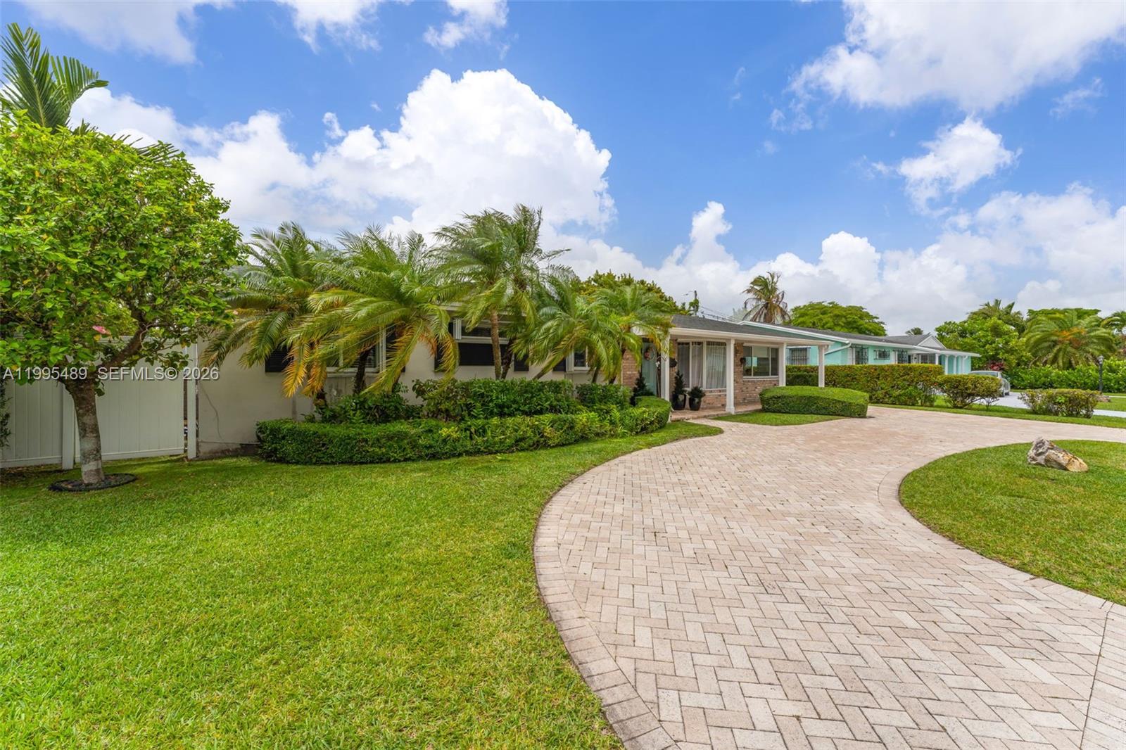 5810 SW 89th Ct Miami, FL 33173