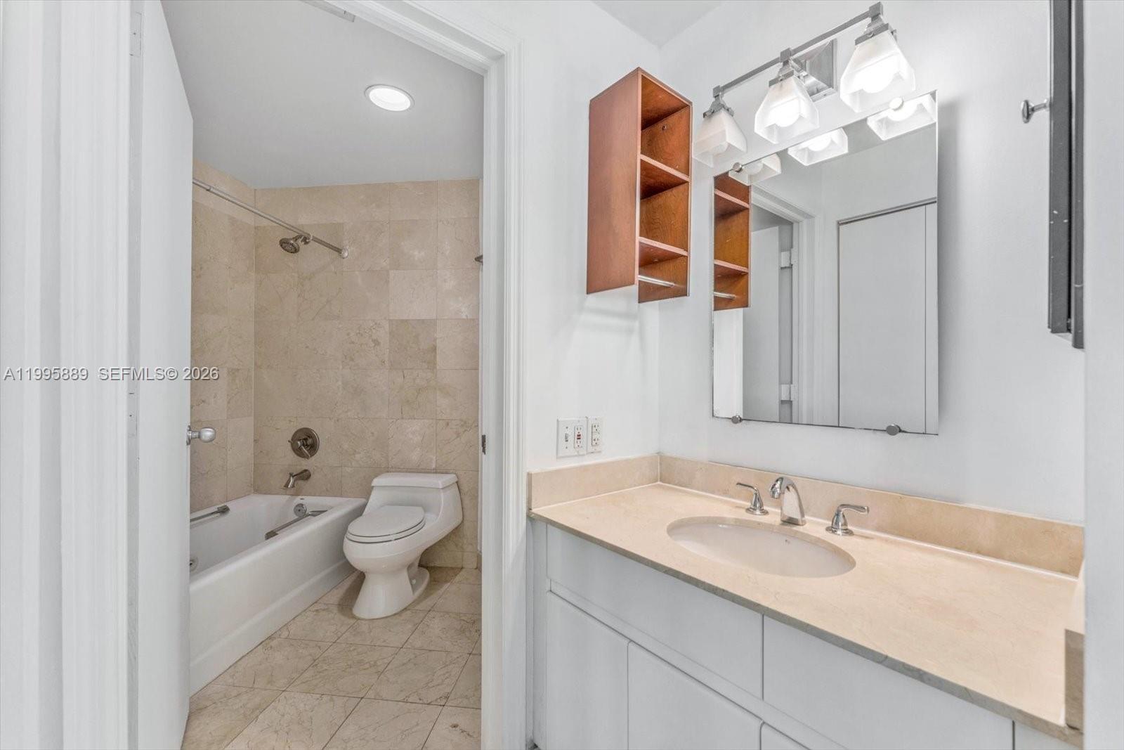 888 Brickell Key Dr #2201 Miami, FL 33131