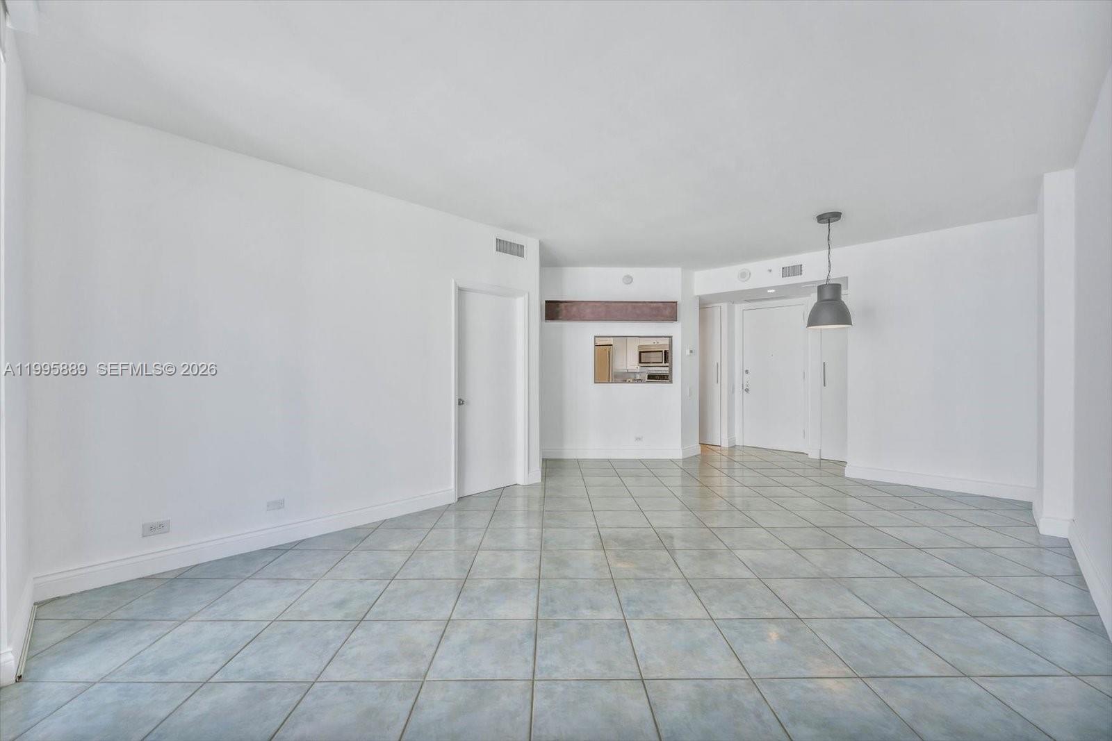 888 Brickell Key Dr #2201 Miami, FL 33131