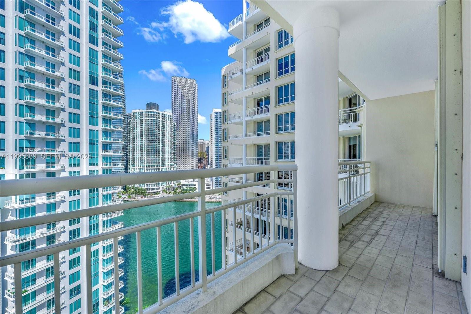 888 Brickell Key Dr #2201 Miami, FL 33131