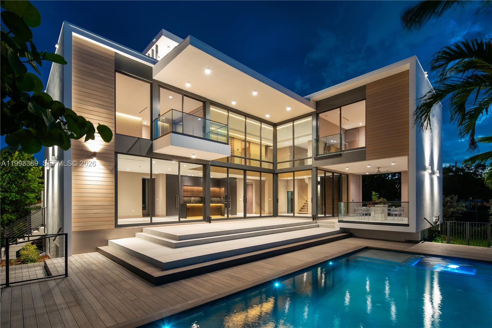 571 Glenridge Rd Key Biscayne, FL 33149