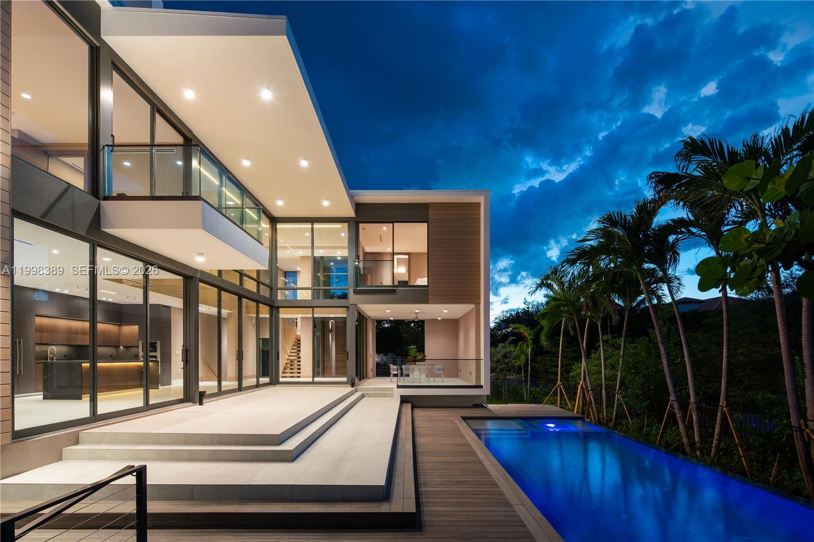 571 Glenridge Rd Key Biscayne, FL 33149