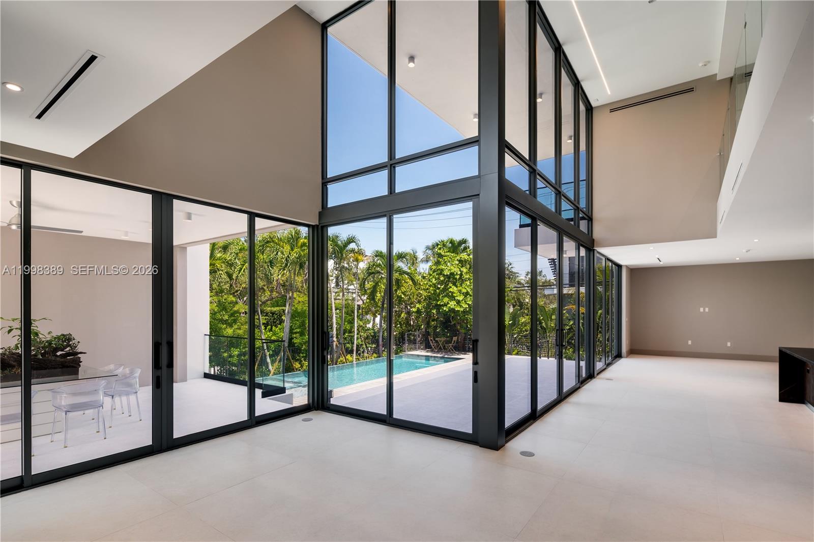 571 Glenridge Rd Key Biscayne, FL 33149