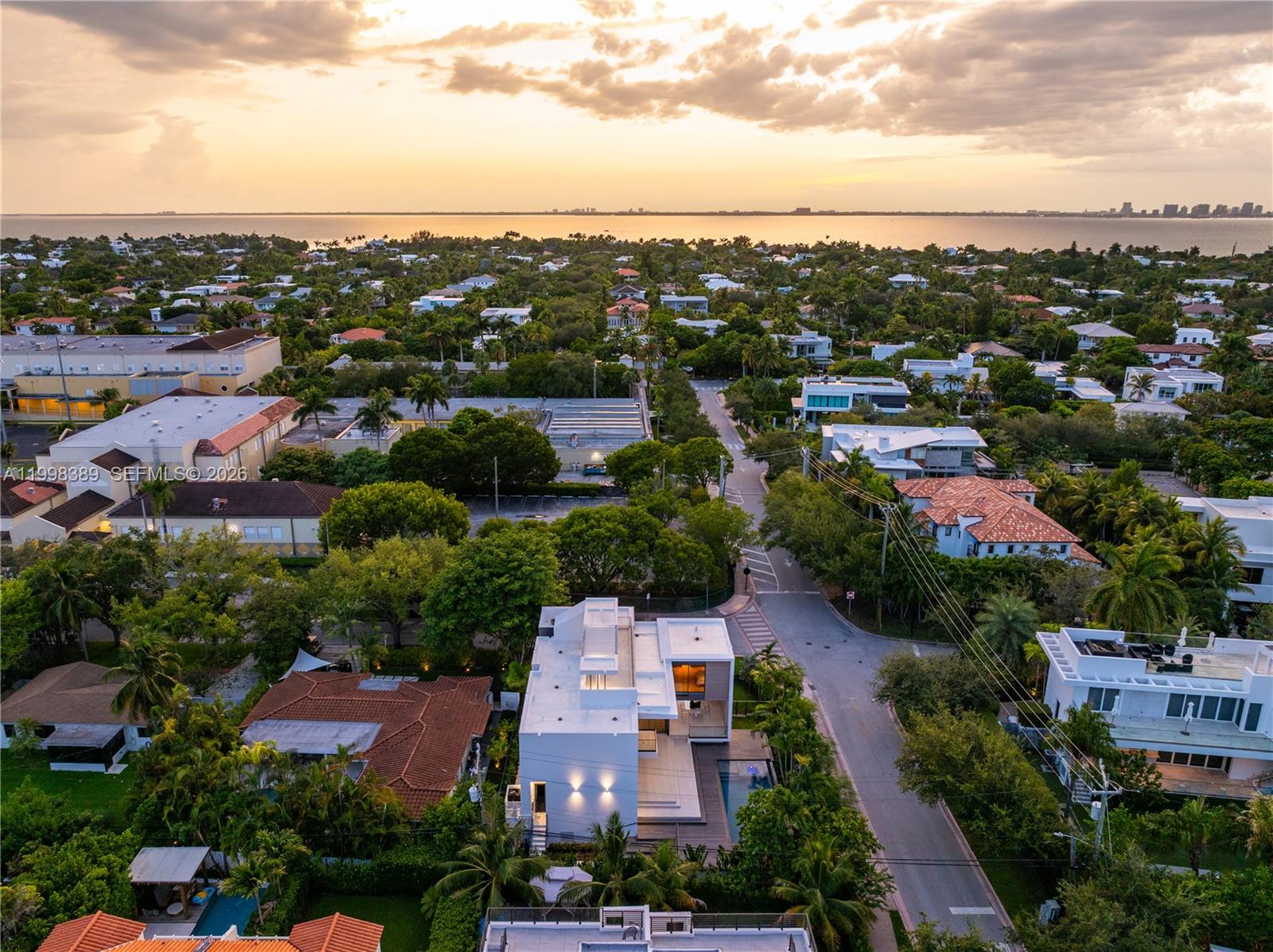 571 Glenridge Rd Key Biscayne, FL 33149