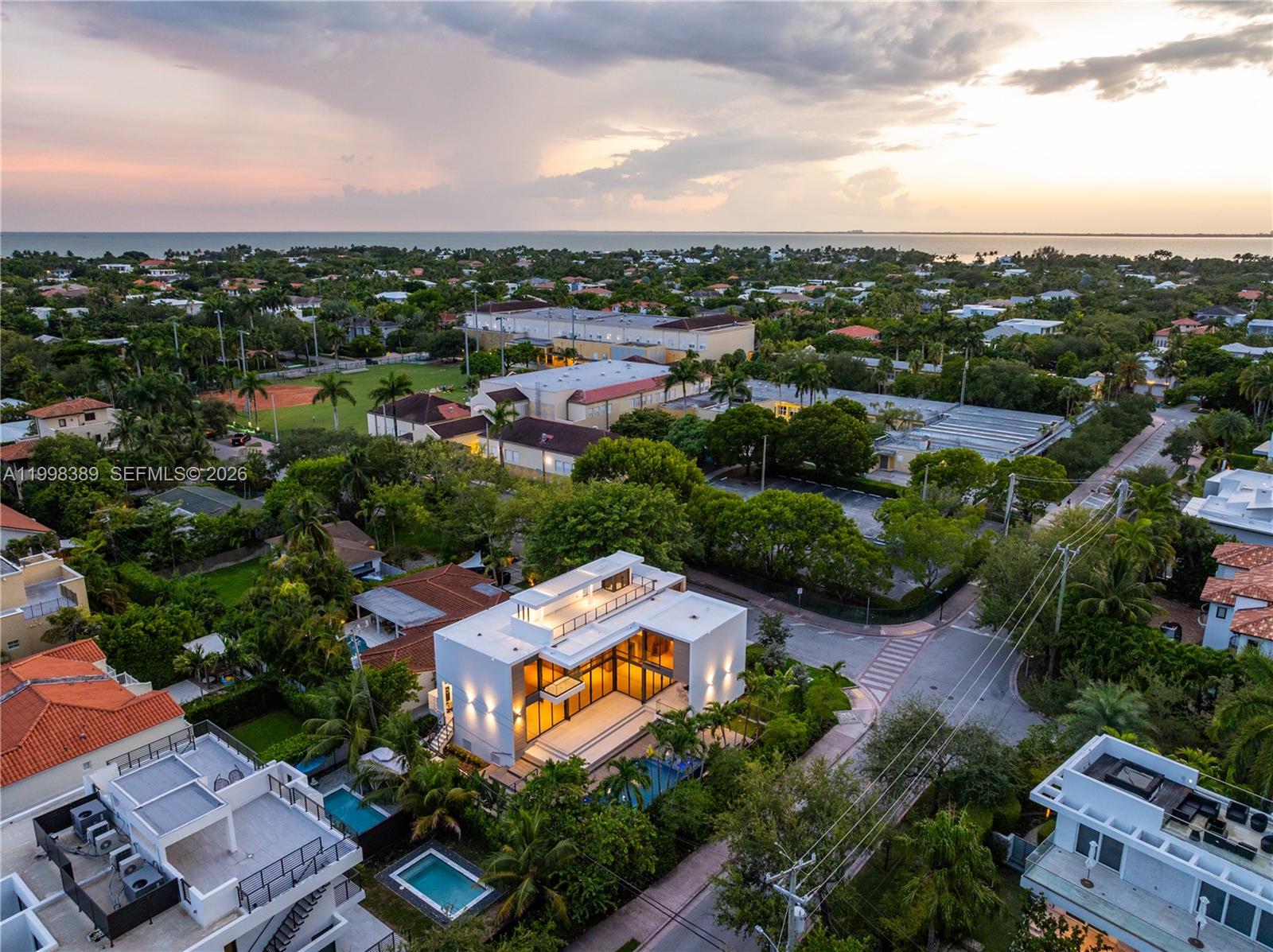 571 Glenridge Rd Key Biscayne, FL 33149