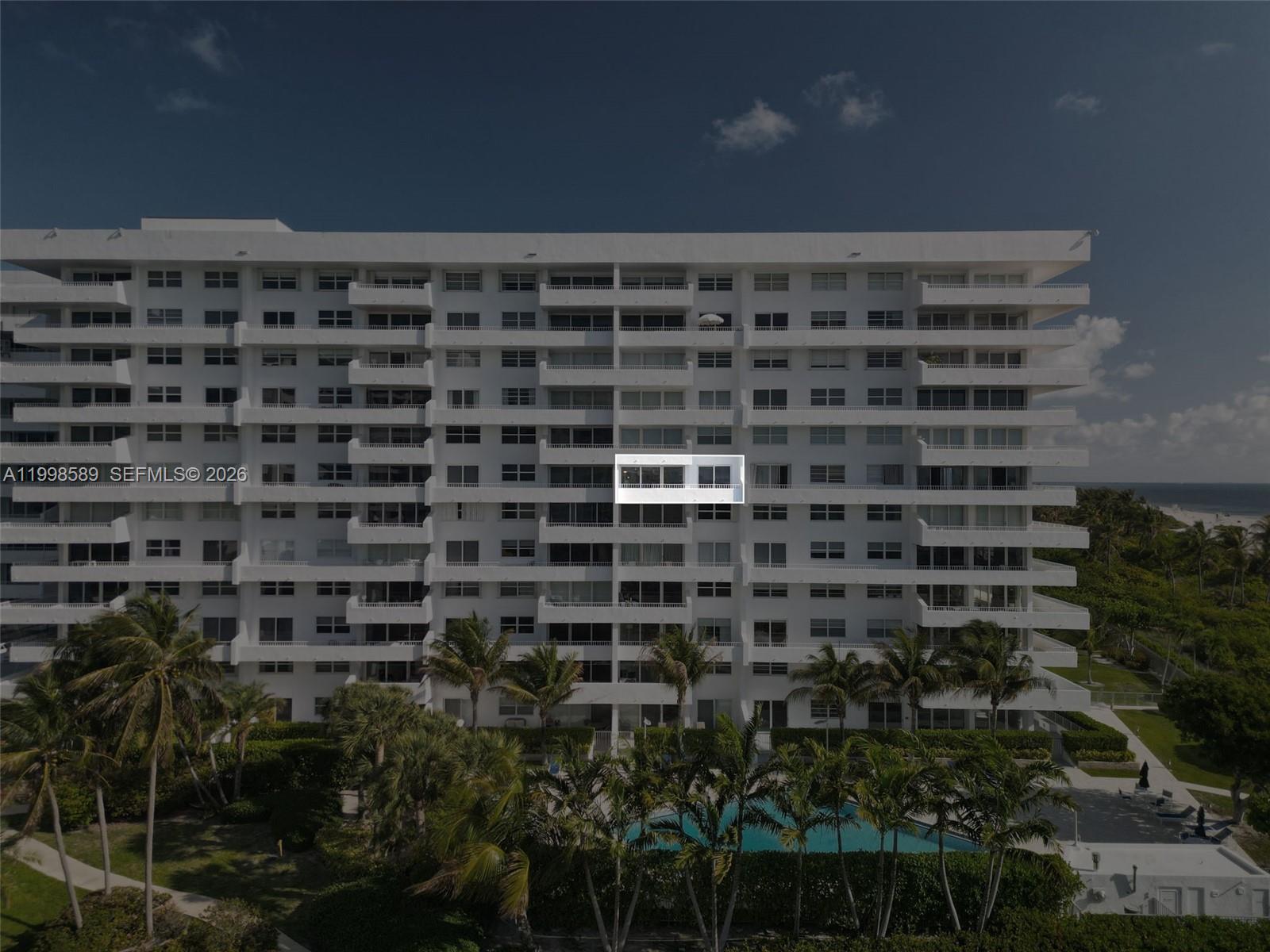 image Commodore Club East22