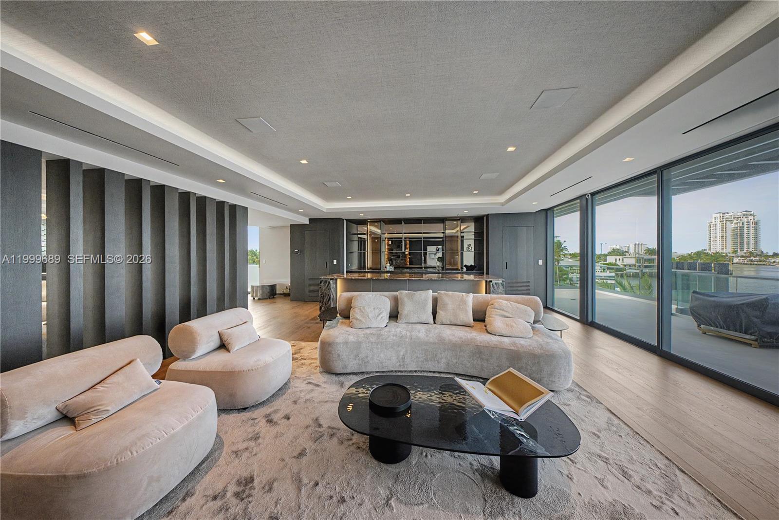 1400 W Lake Dr Fort Lauderdale, FL 33316