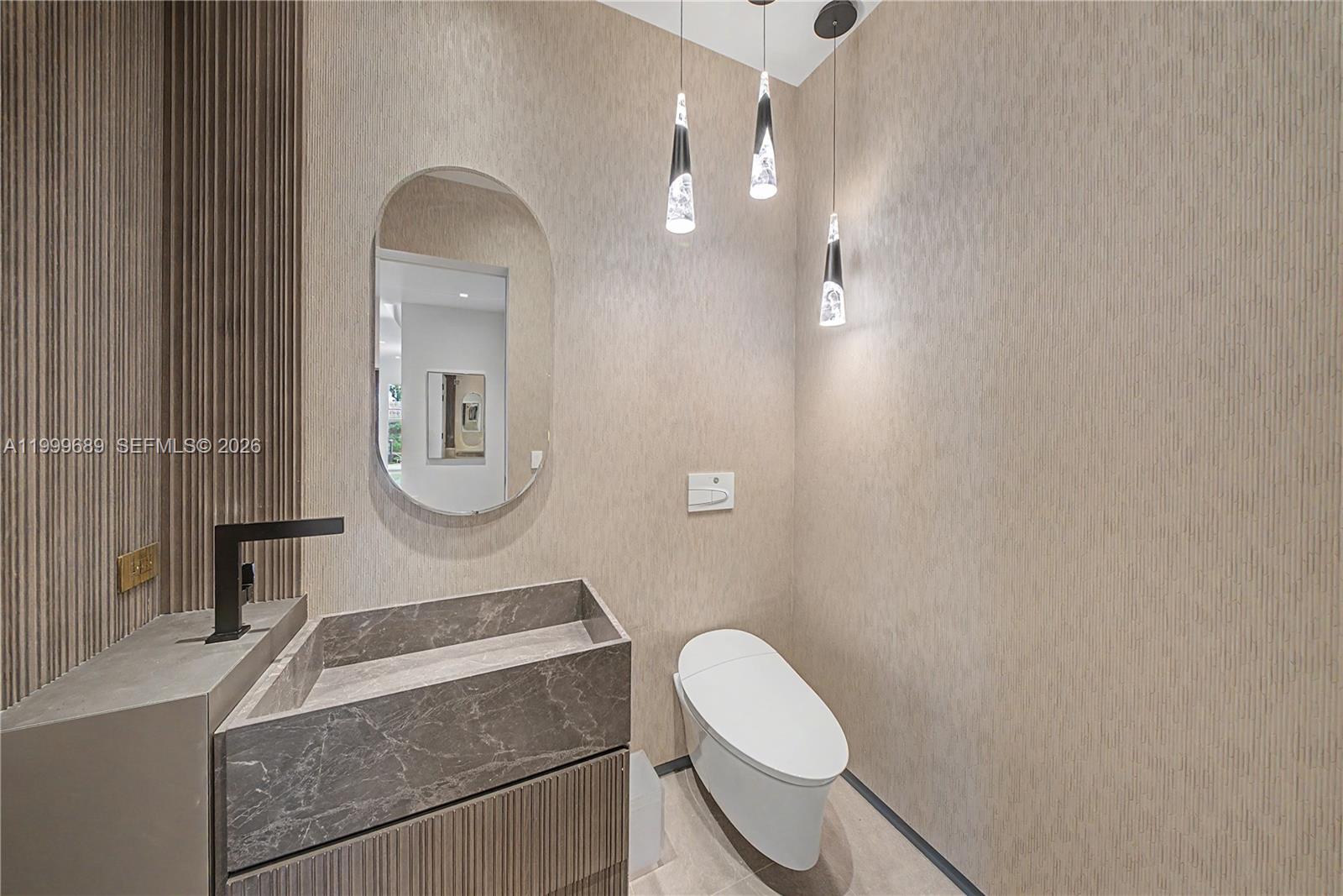 1400 W Lake Dr Fort Lauderdale, FL 33316