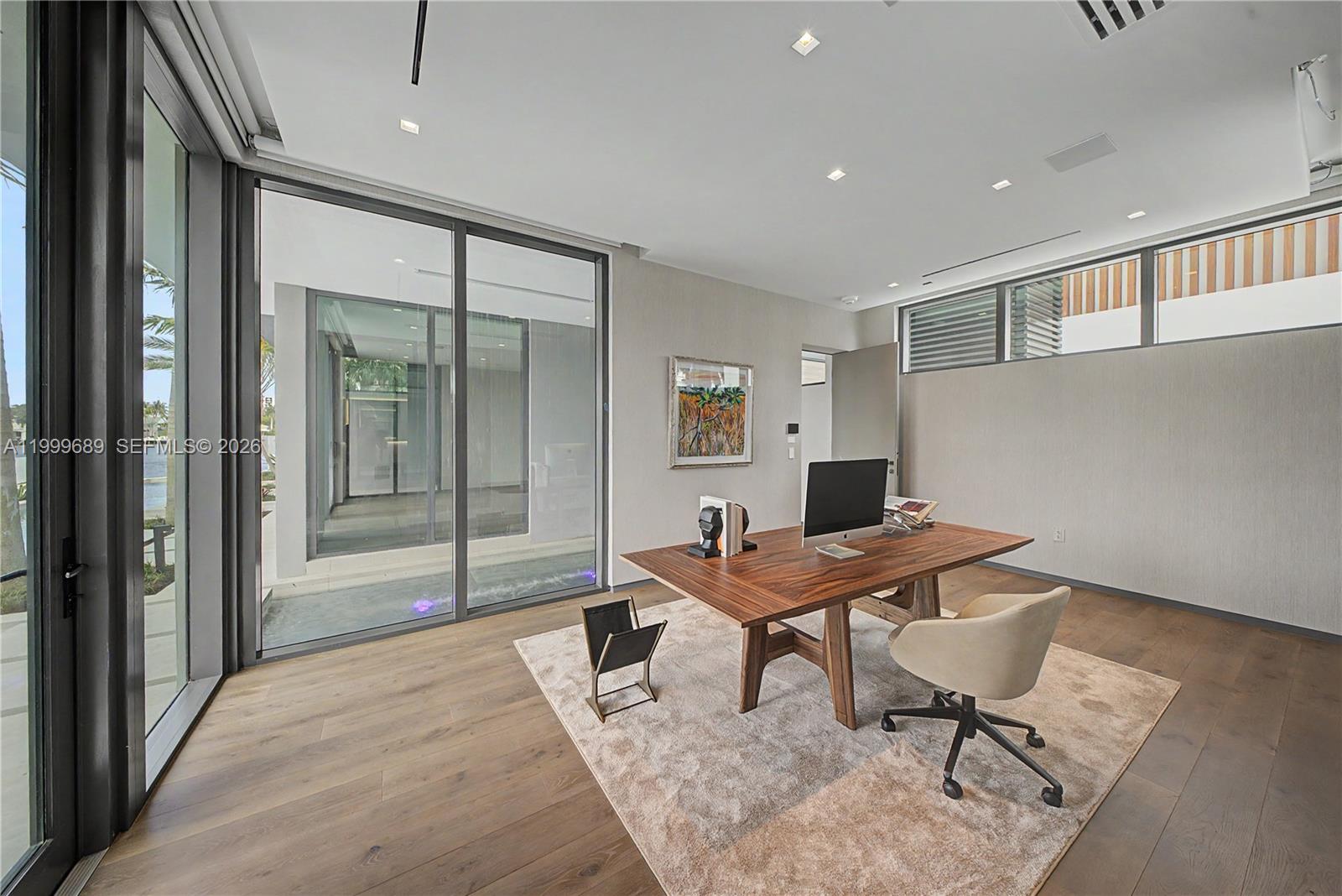 1400 W Lake Dr Fort Lauderdale, FL 33316