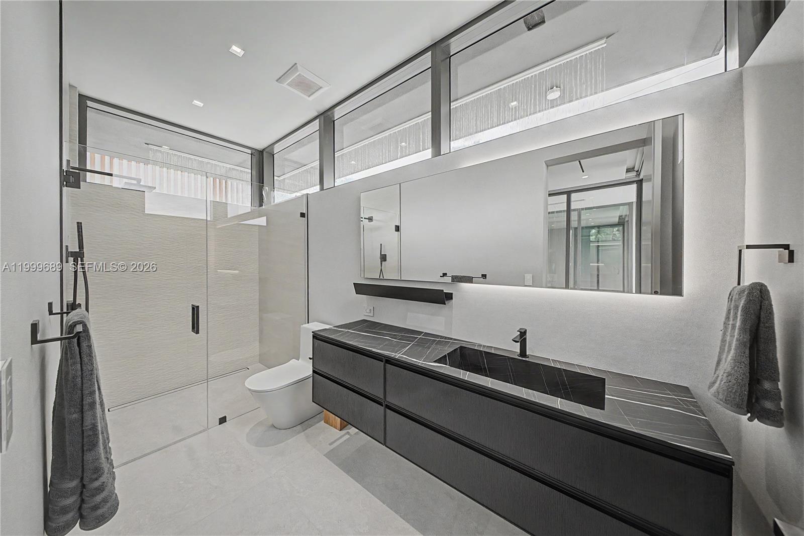 1400 W Lake Dr Fort Lauderdale, FL 33316