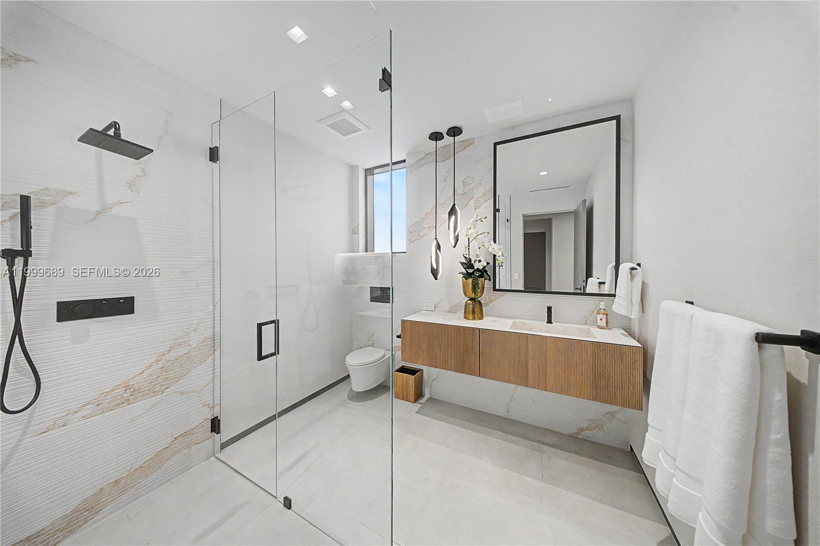 1400 W Lake Dr Fort Lauderdale, FL 33316