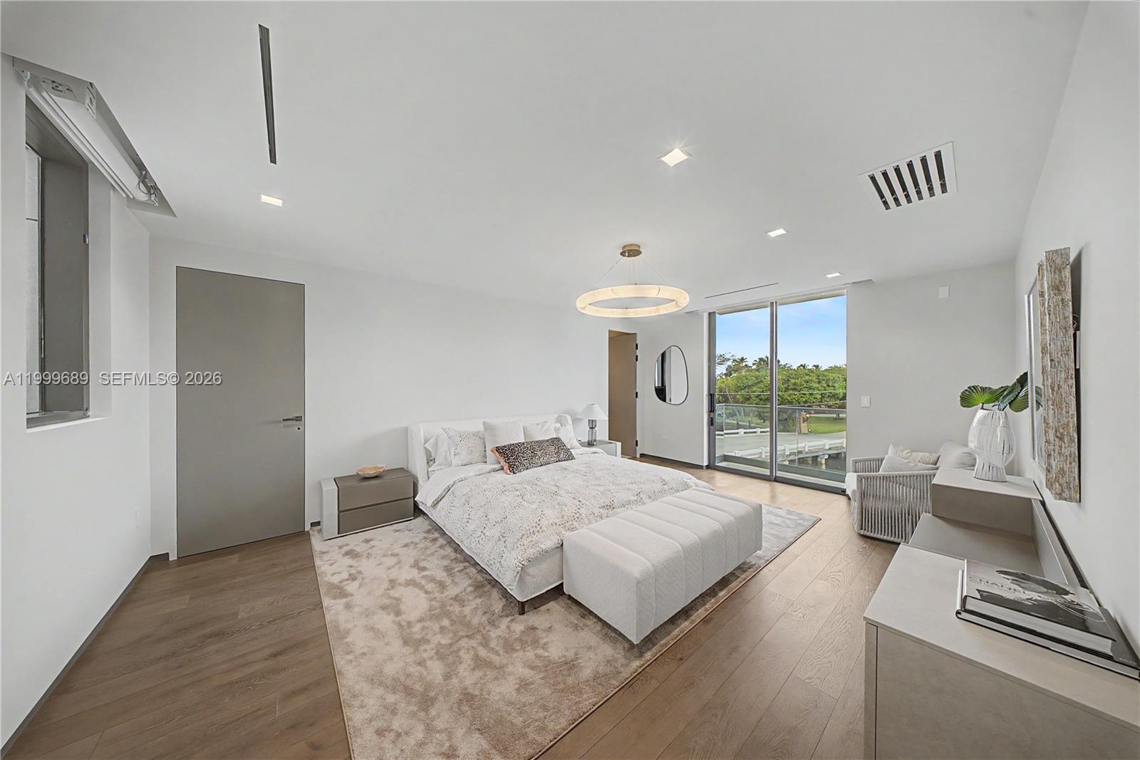 1400 W Lake Dr Fort Lauderdale, FL 33316