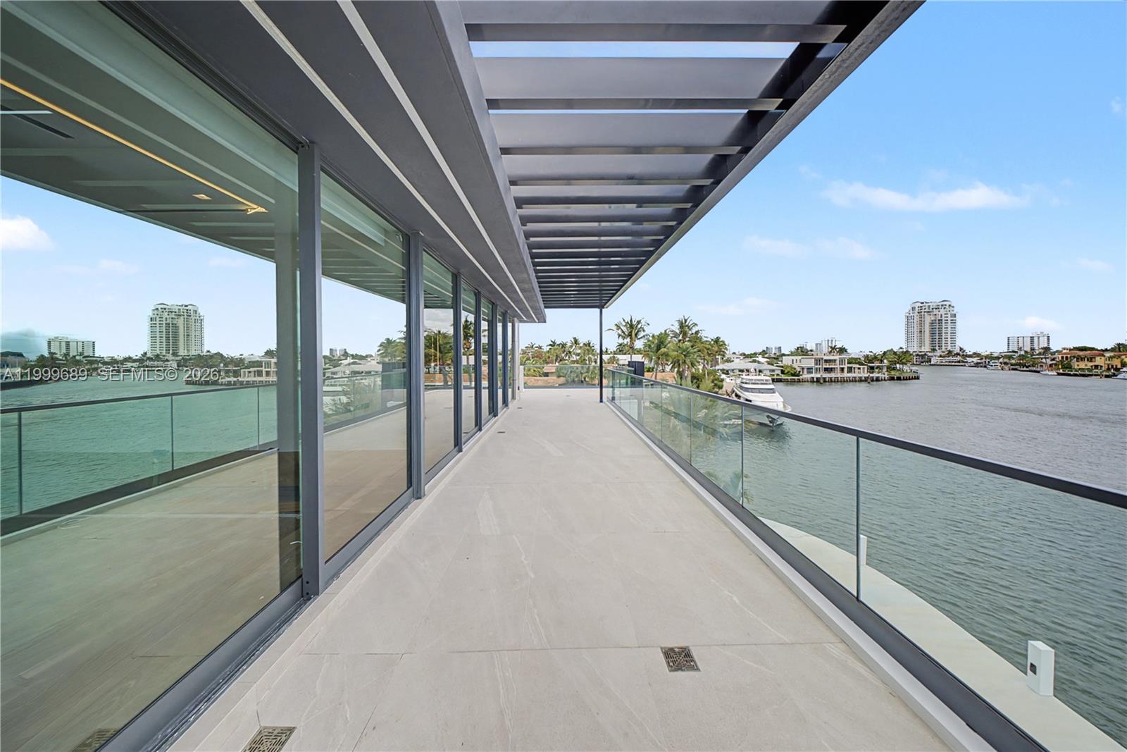 1400 W Lake Dr Fort Lauderdale, FL 33316