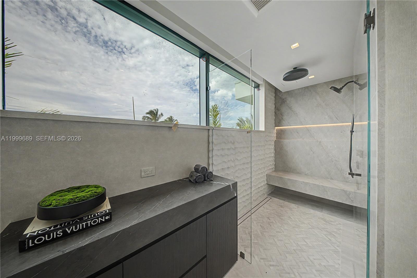 1400 W Lake Dr Fort Lauderdale, FL 33316