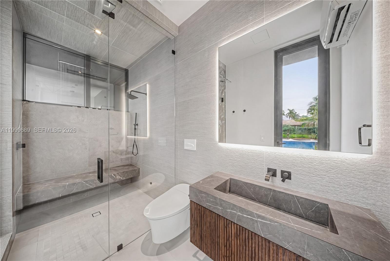 1400 W Lake Dr Fort Lauderdale, FL 33316