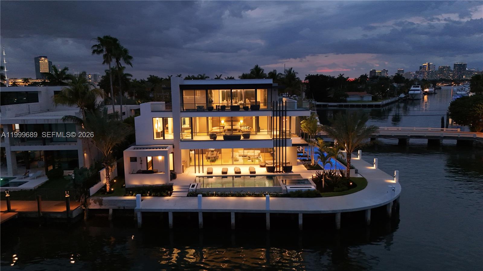 1400 W Lake Dr Fort Lauderdale, FL 33316