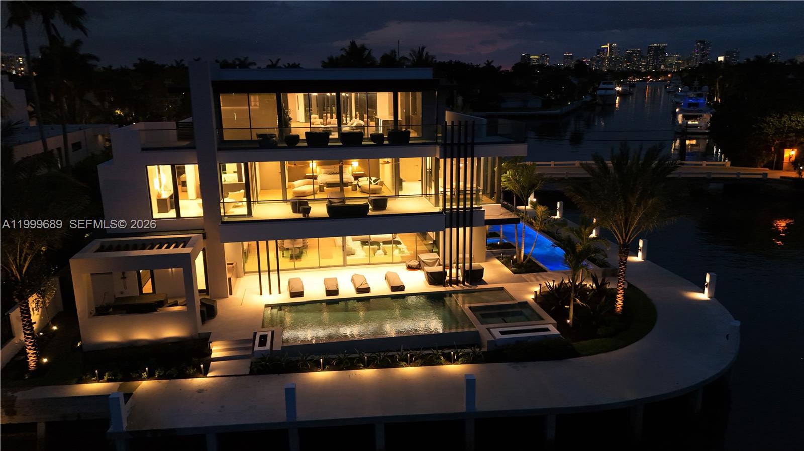 1400 W Lake Dr Fort Lauderdale, FL 33316